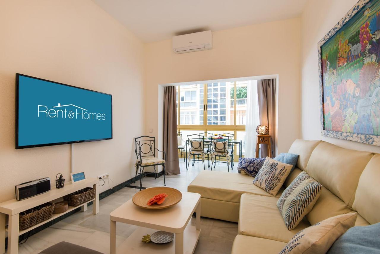 RentAndHomes Beachfront Marbella Center Extérieur photo
