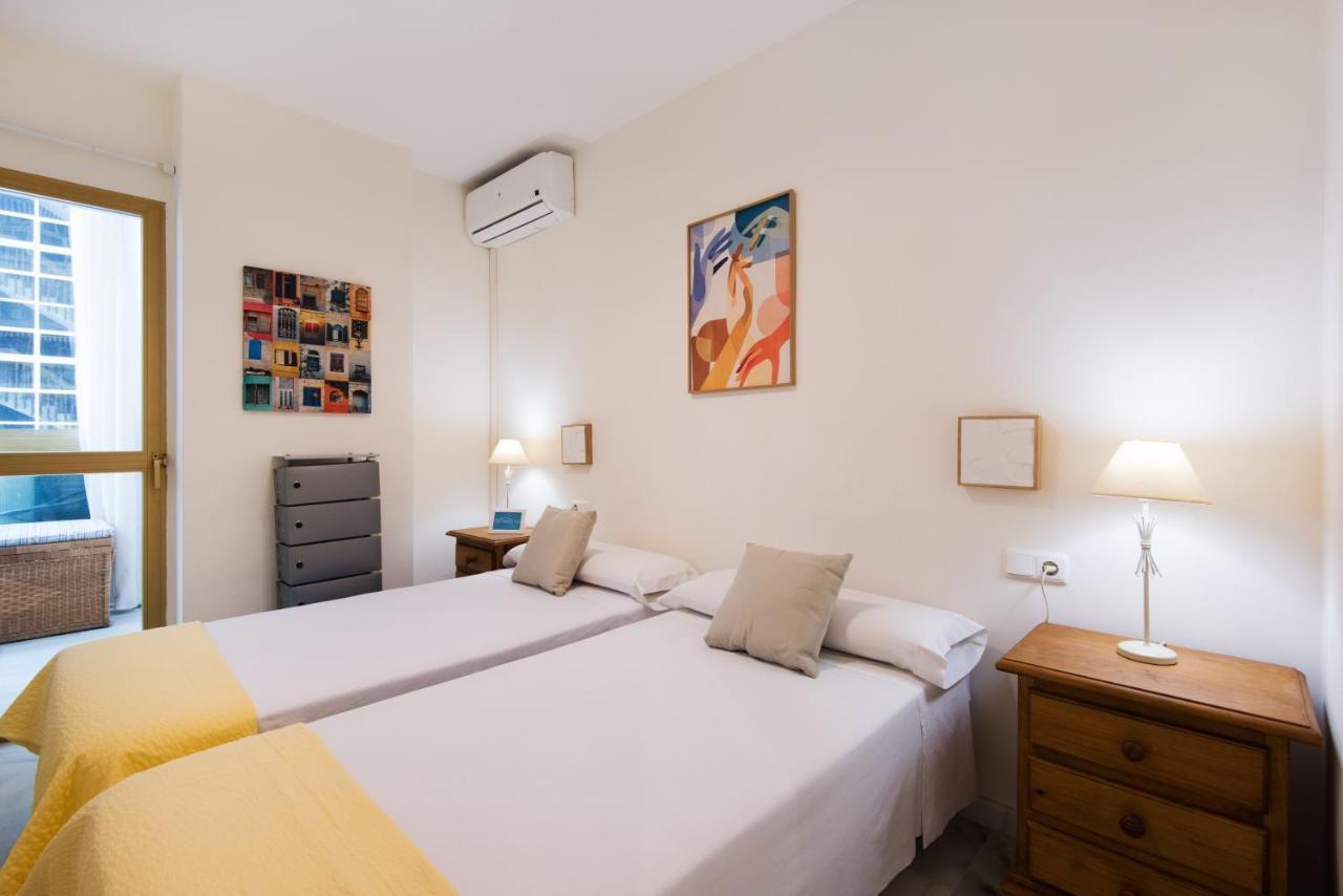 RentAndHomes Beachfront Marbella Center Extérieur photo