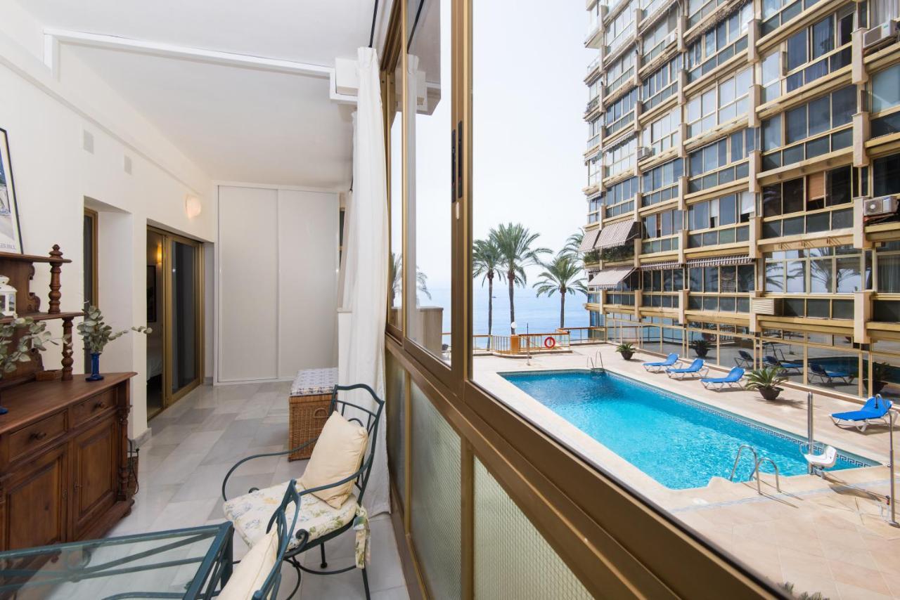 RentAndHomes Beachfront Marbella Center Extérieur photo