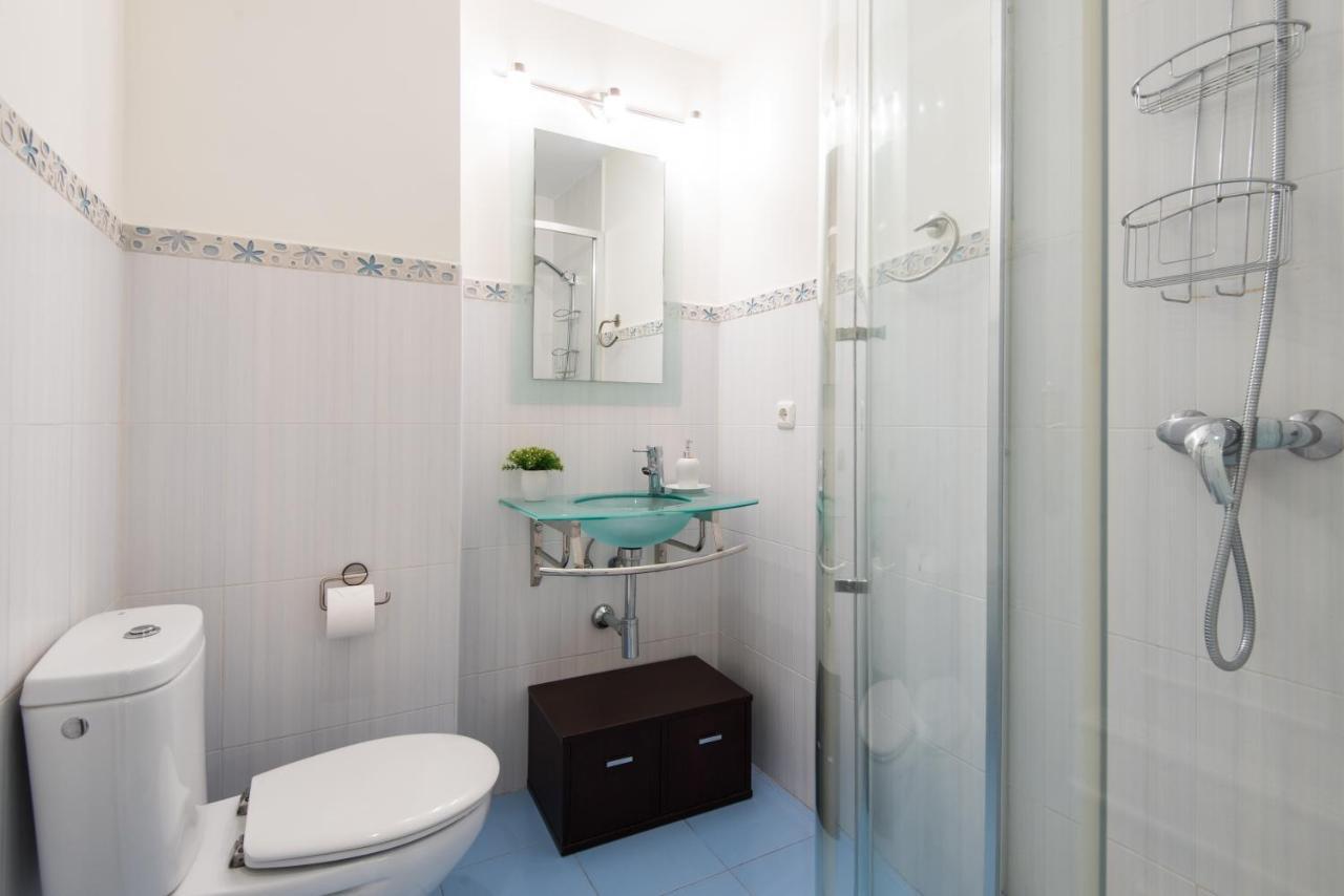 RentAndHomes Beachfront Marbella Center Extérieur photo