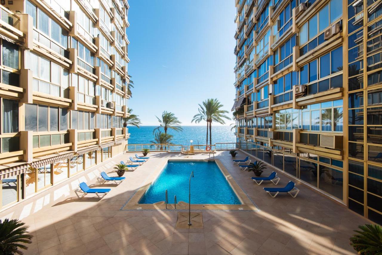 RentAndHomes Beachfront Marbella Center Extérieur photo