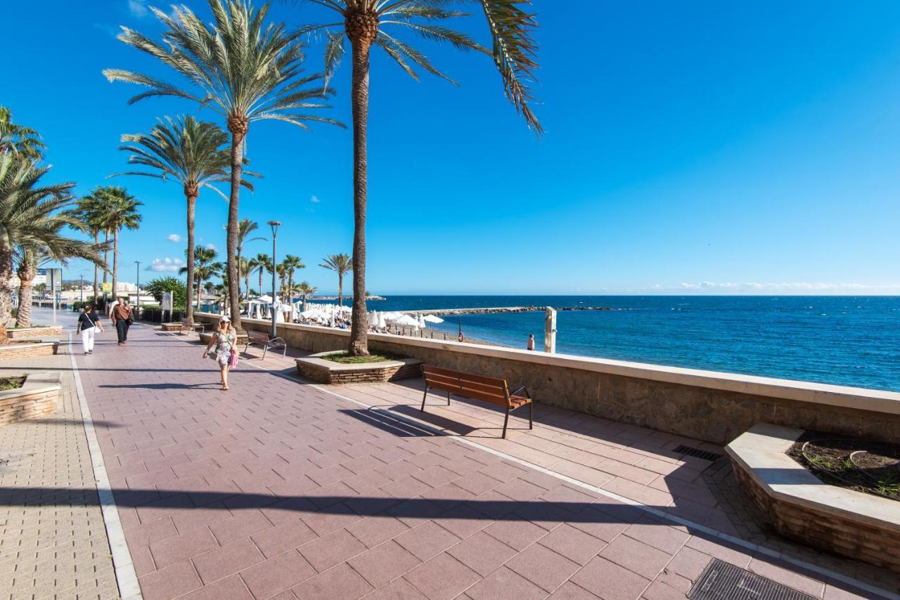 RentAndHomes Beachfront Marbella Center Extérieur photo