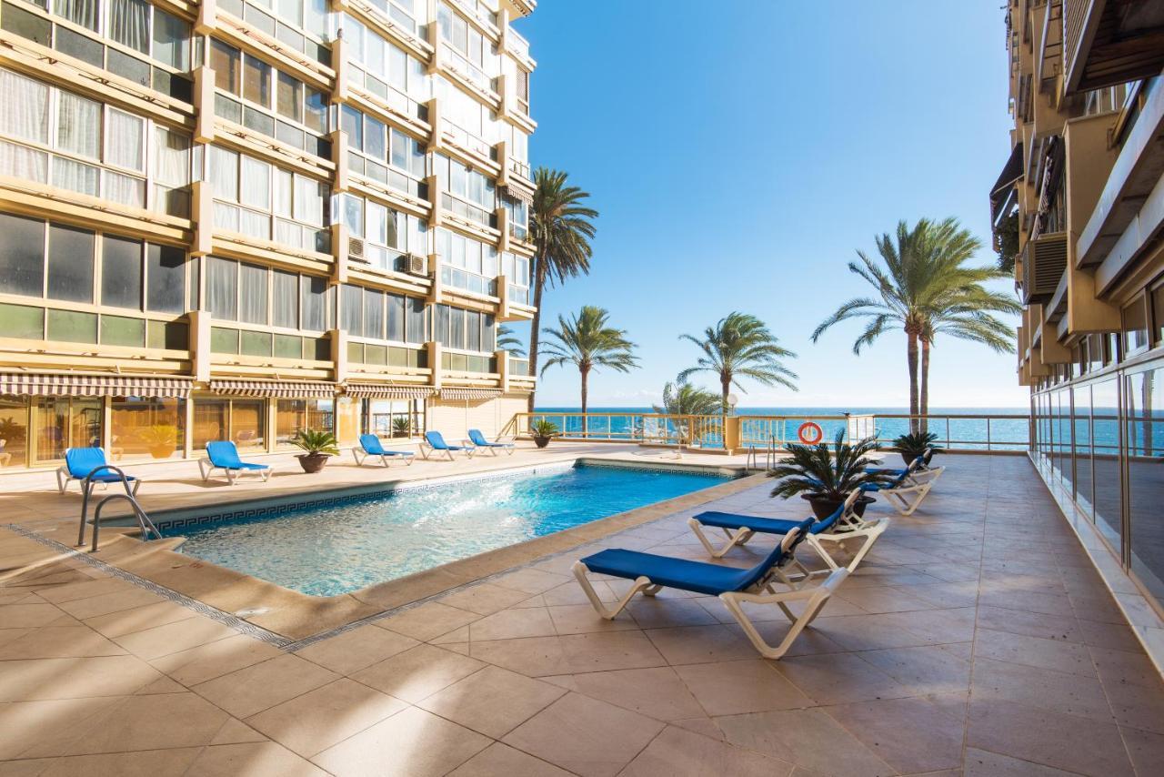 RentAndHomes Beachfront Marbella Center Extérieur photo