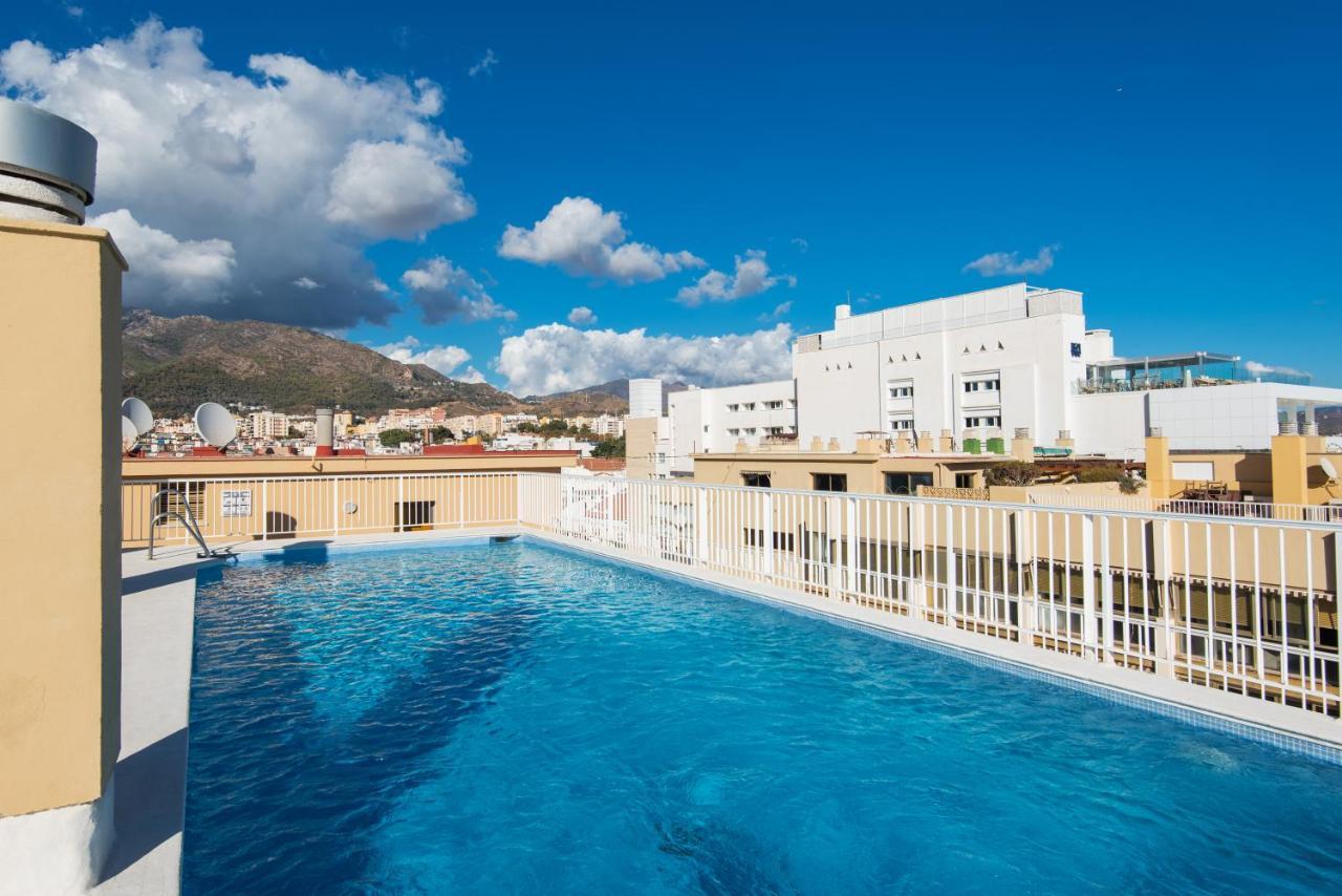 RentAndHomes Beachfront Marbella Center Extérieur photo